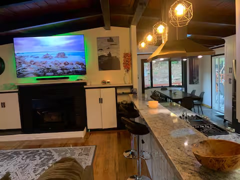 Baywood Redwood Retreat open-plan living room and kitchen