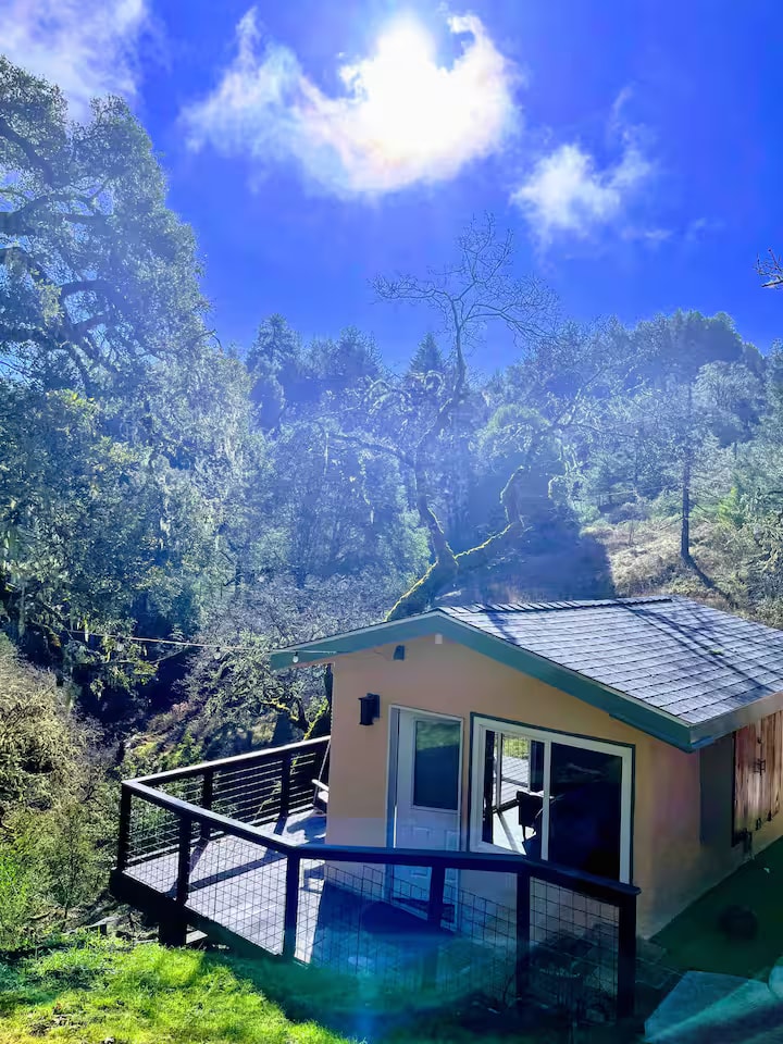 Hobbit House wooded guest casita exterior
